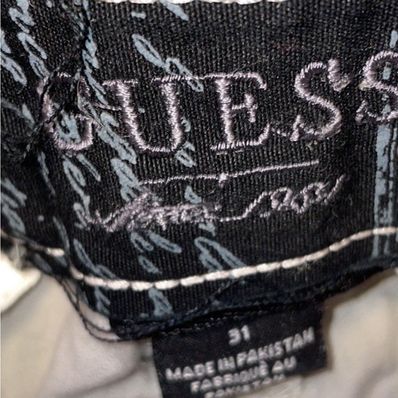 GUESS Jeans high end Designer Cargo shorts size 33 like NEw denim Jean short - Picture 12 of 12